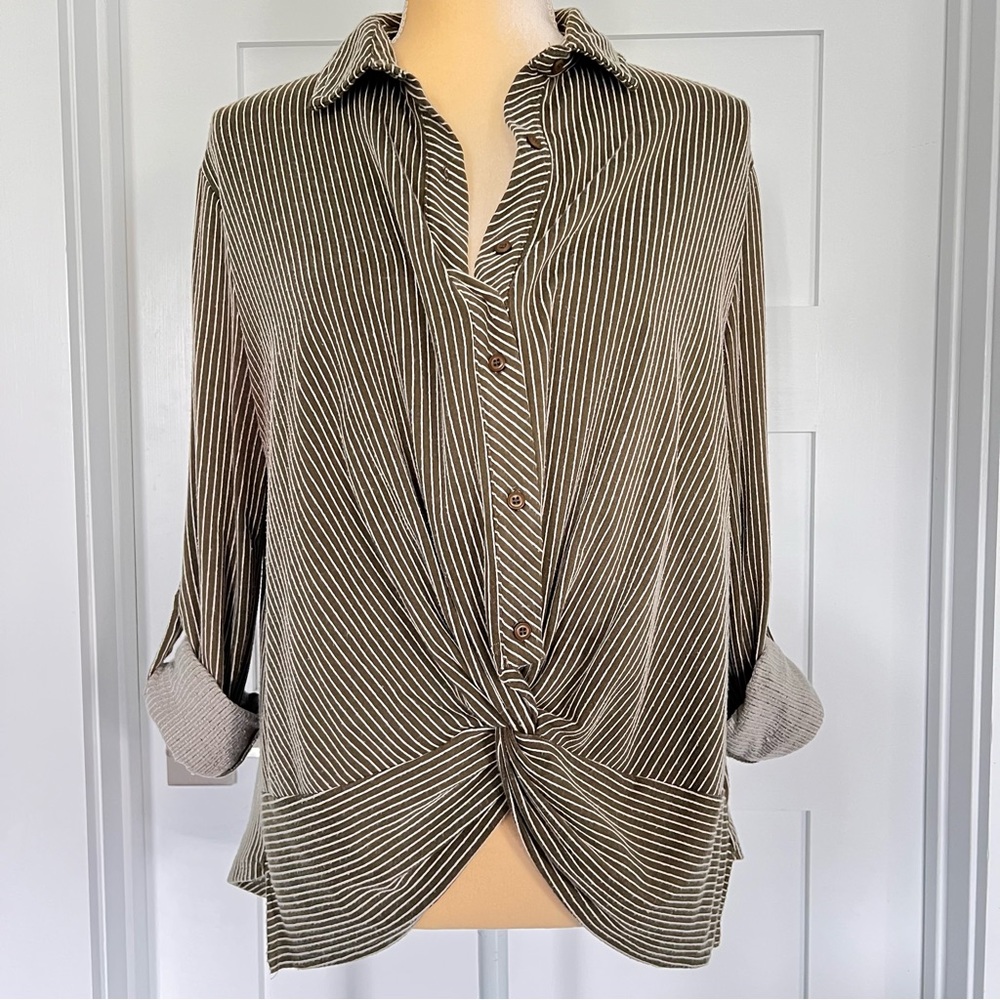 Paper Crane Green and White Striped Twist Front Button Down - Medium